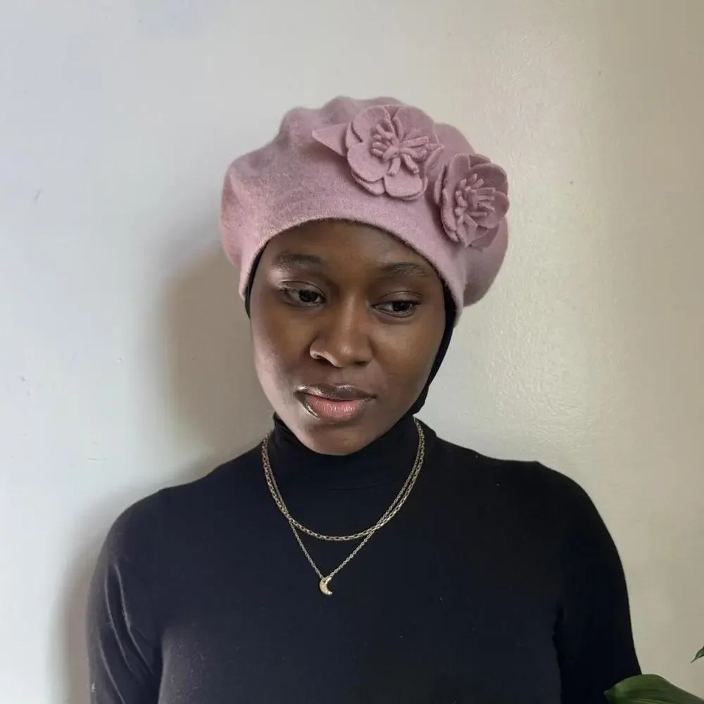 Romantic Vintage dusty rose floral‎ wool beret